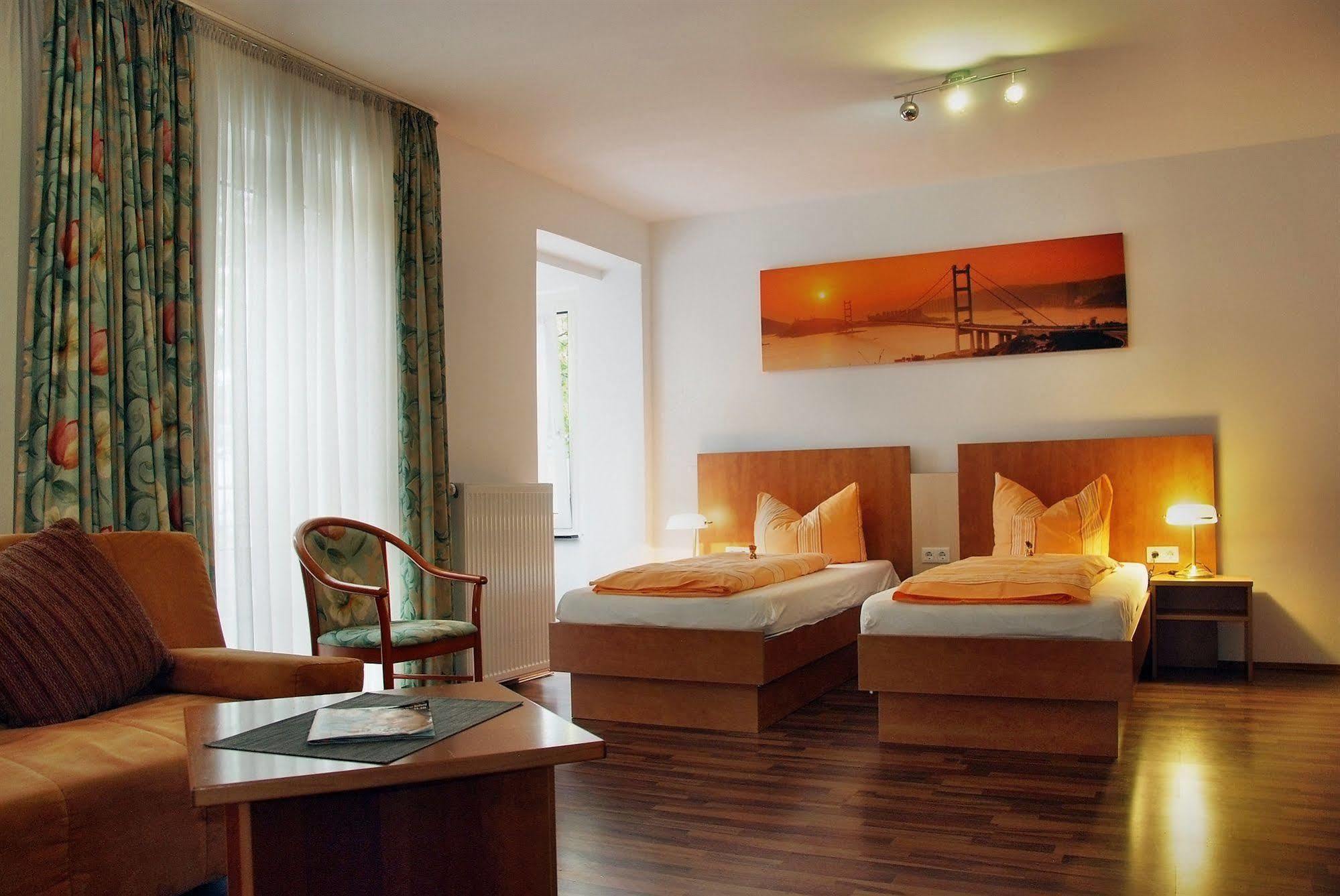 Hotel Monopol Gelsenkirchen Extérieur photo